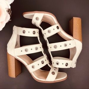 *NWT* Vera Wang Amsterdam 4” Heels Women’s Size 9